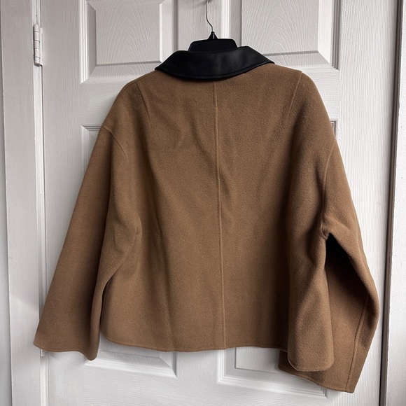 Gambline Double-Faced Coat with Leather Collar - Picture 6 of 7